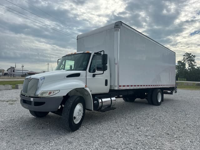 2019 International 4300 – 6 month/15,000 mile warranty Engine/Aftertreatment/trans/rears – Great financing available!!